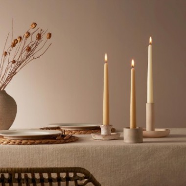 Świece stołowe Bolsius Szpica 240/23 100 sztuk ecru kremowe