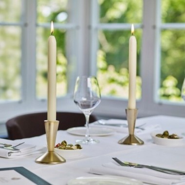 Świece stołowe Bolsius Szpica 240/23 100 sztuk ecru kremowe